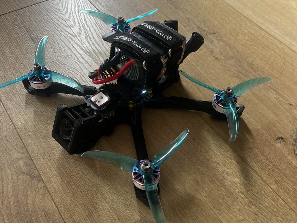 Drone grande taille / vitesse — FPV 5 pouces, fait maison